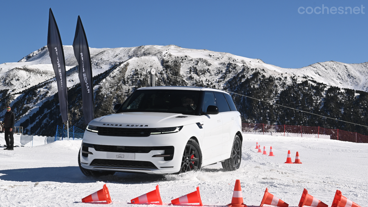 Con los diferentes modos del Terrain Response se consigue tener un mayor o menor protagonismo en las reacciones del Range Rover Sport