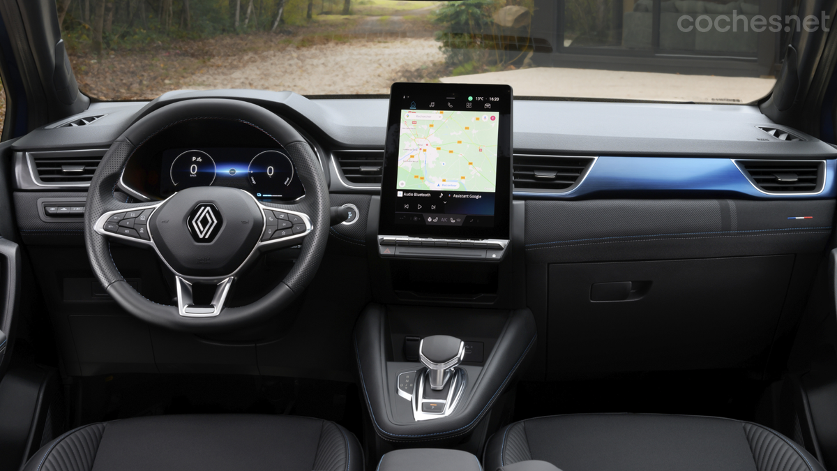 Al contrario que en el Clio, en el nuevo Renault Captur sí está disponible el equipo de información con el interfaz de Google.