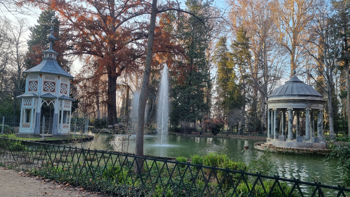 El Jardín del Príncipe de Aranjuez supera en extensión a los jardines del Retiro de Madrid. 