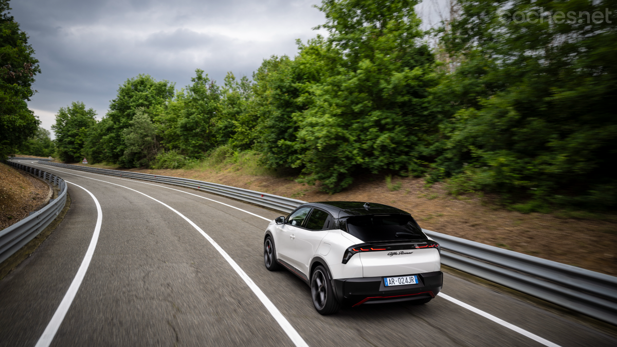 La pista de Balocco es un lugar perfecto para probar un coche con las prestaciones del Alfa Junior Veloce