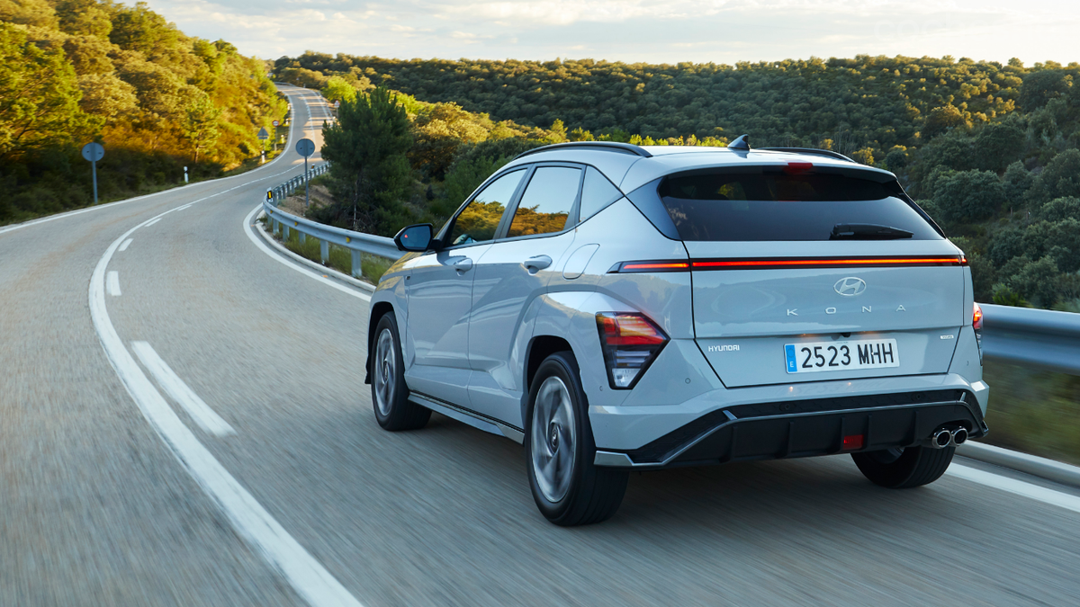 Las prestaciones del Hyundai Kona Hybrid son más que suficientes para circular en carretera y autopista a un ritmo legal sin agobios.
