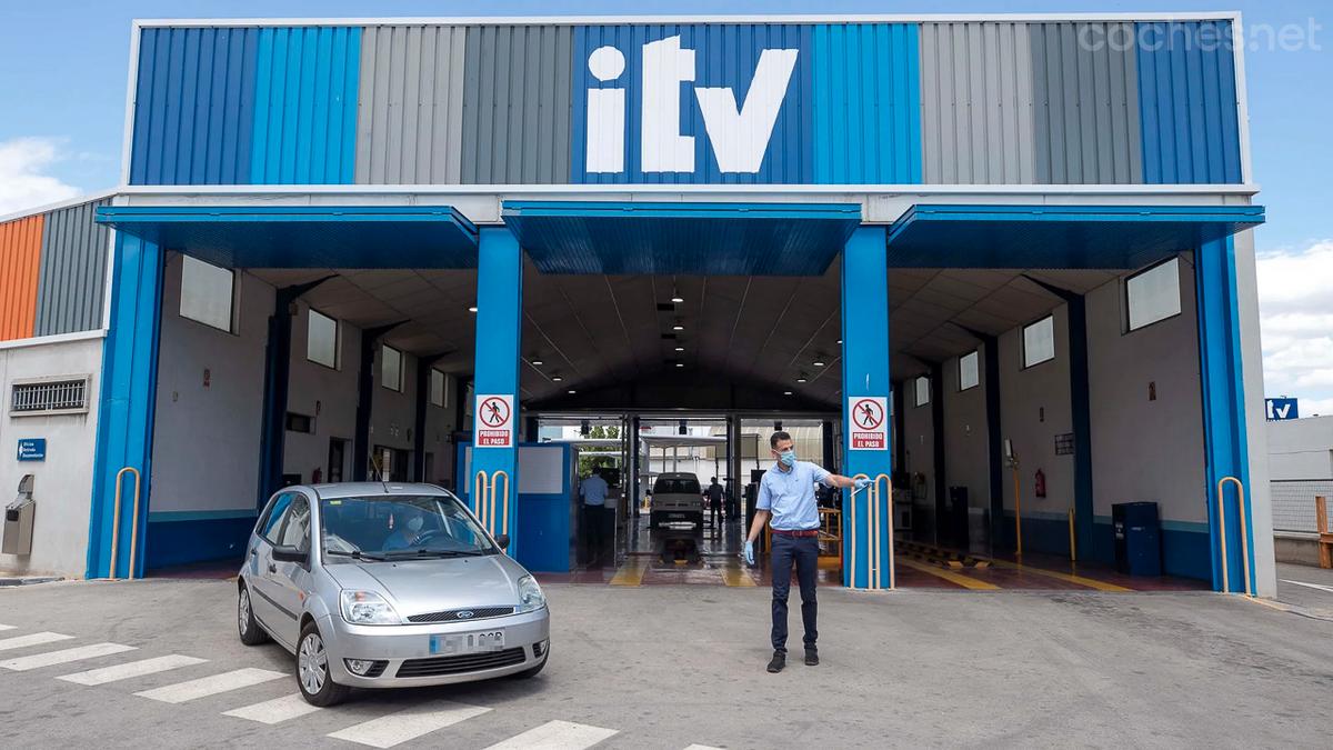 El 21,5% de los coches que llegan a las ITV exceden los límites de emisiones