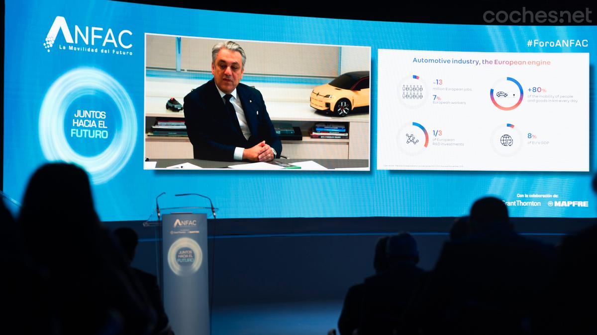 Luca de Meo, presidente de ACEA y CEO de Renault Group: "La transición al eléctrico la van a pagar la gente que tiene pasta"