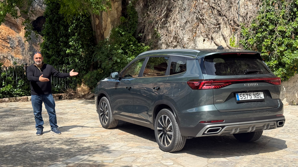 Ebro s700 y s800 PHEV: Híbridos enchufables con etiqueta Cero