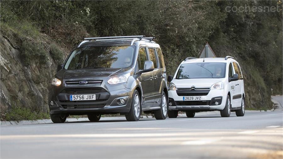 Las furgonetas son una alternativa más barata que los monovolúmenes, ofrecen funcionalidad y espacio para el equipaje. En la imagen: Citroën Berlingo y Ford Tourneo Connect..