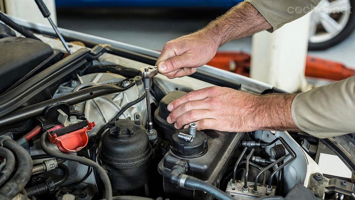 El estrés por el coste del coche y su mantenimiento afectan tanto a jóvenes como a adultos.