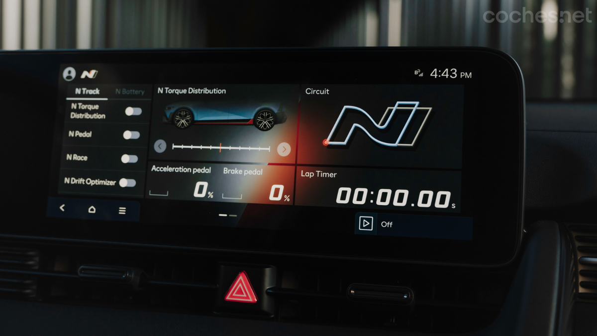 Mediante la pantalla central podemos seleccionar todas las configuraciones del Hyundai Ioniq 5 N.