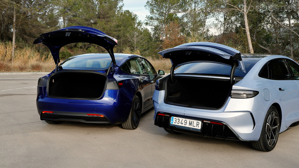 A cambio, el Tesla Model 3 ofrece una superior capacidad de carga.