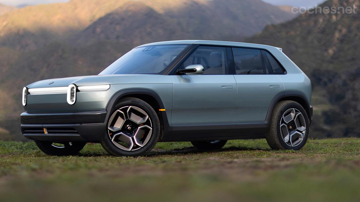 El Rivian R3 mantiene el lenguaje de diseño de sus hermanos mayores de marca.