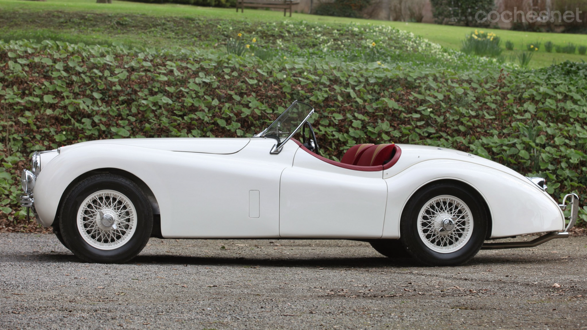 El Jaguar XK120 se convirtió en el coche más rápido del mundo en 1951.