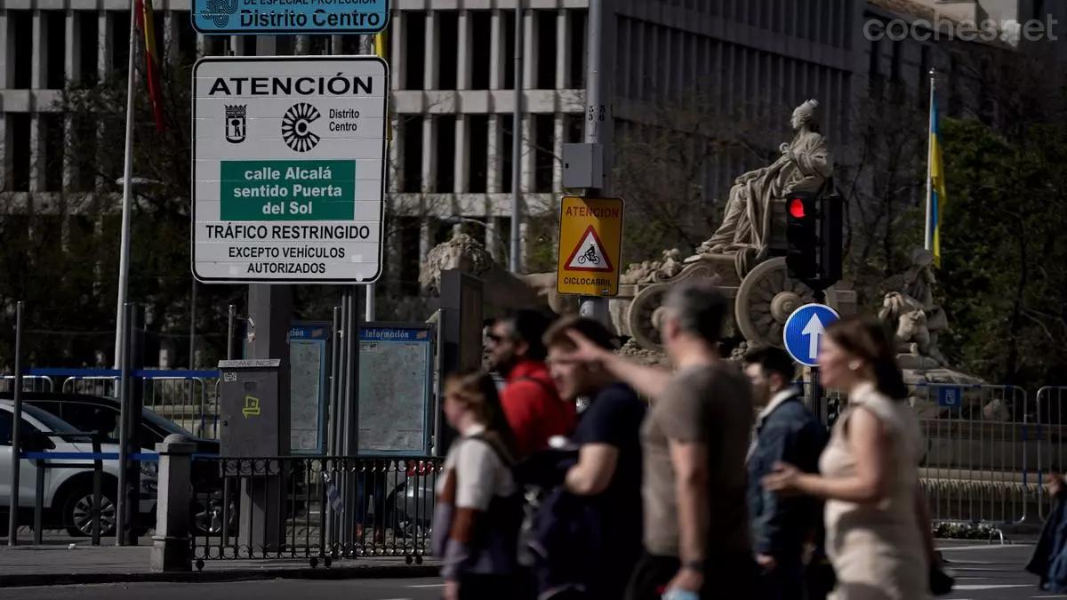 Ayuso anuncia nuevas ayudas para comprar coche en Madrid