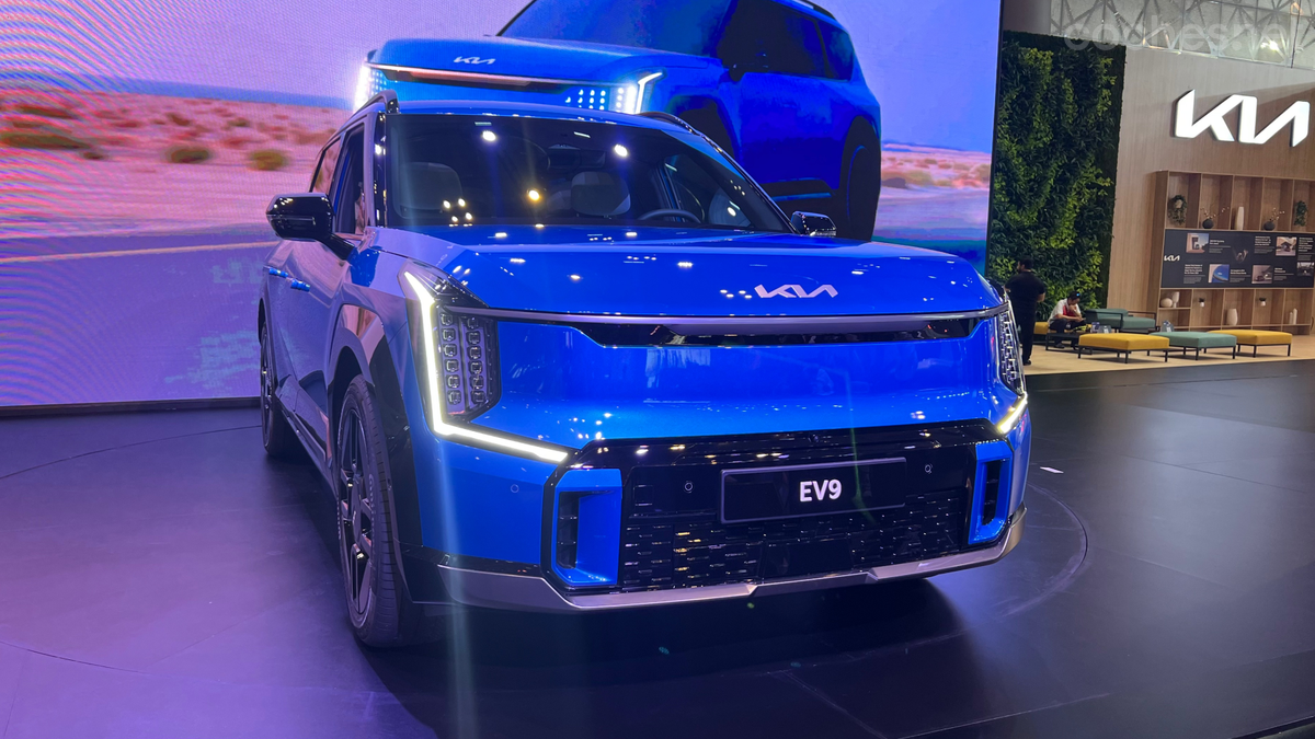 El Kia EV9 es un SUV eléctrico de grandes dimensiones que está a punto de aterrizar en España.