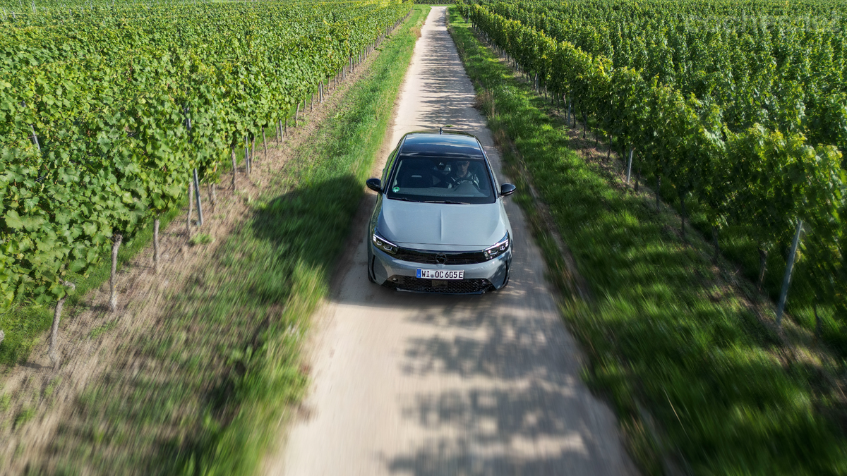 Conducimos el nuevo Opel Corsa Electric con el motor más potente, 115 kW (156 CV).