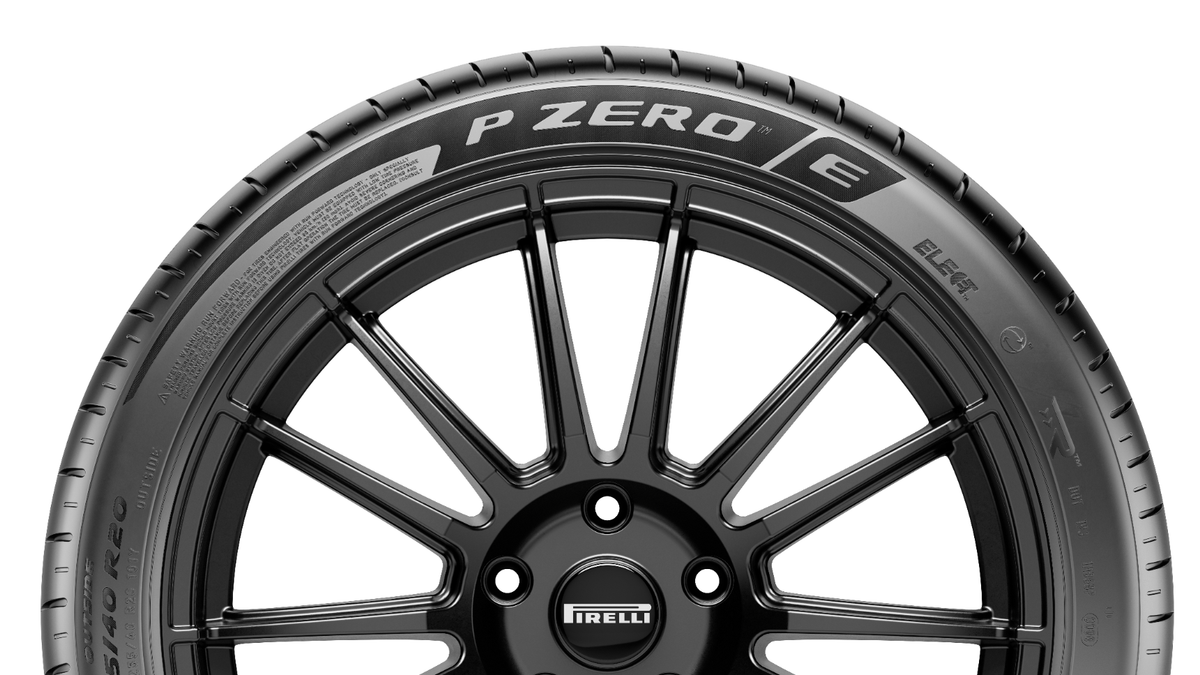 El nuevo neumático de altas prestaciones para coches eléctricos de Pirelli se llama P Zero E.