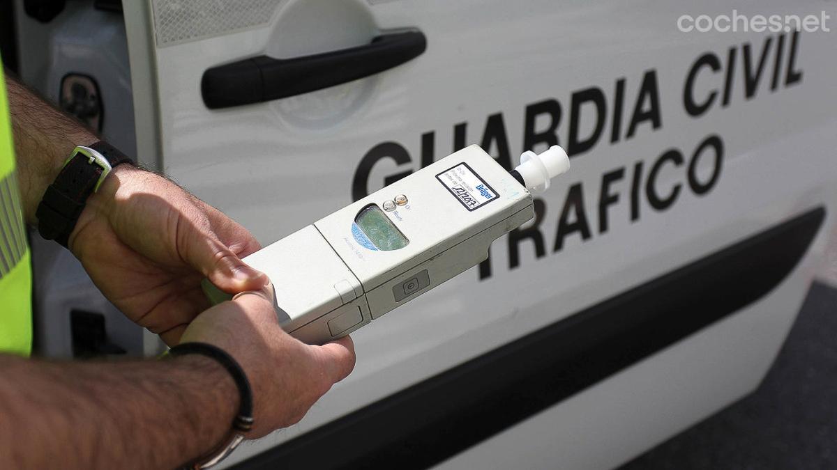 La DGT cerca alcohol y drogas antes de Navidad con controles especiales