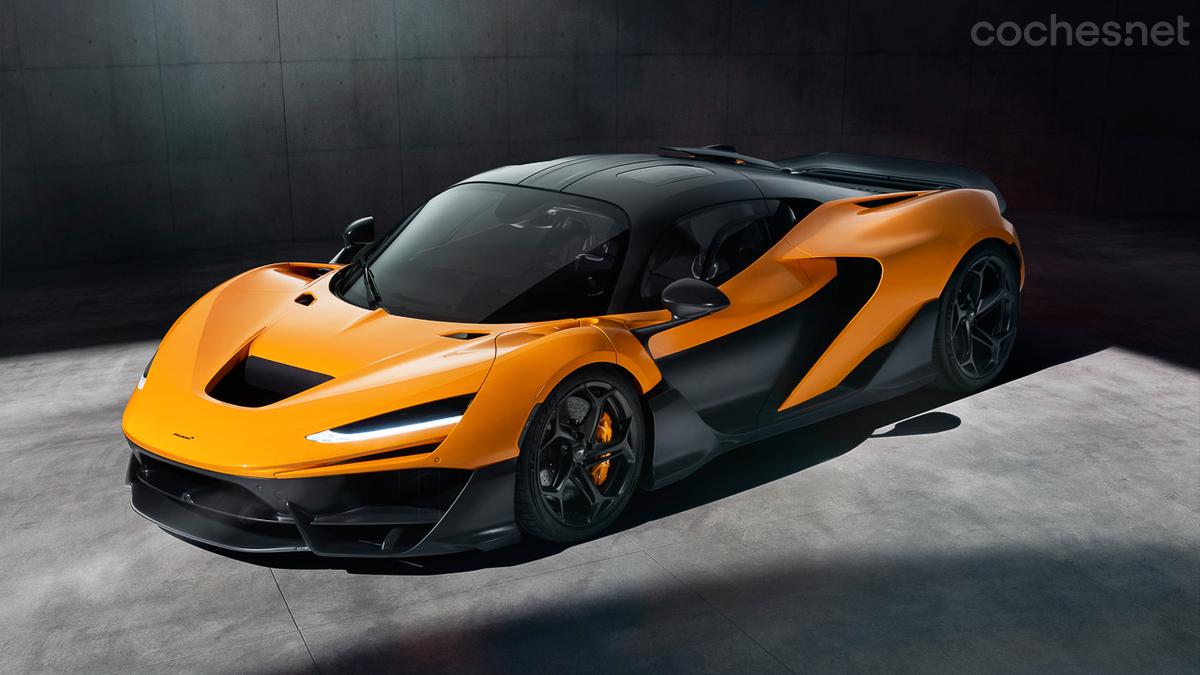 El McLaren W1 combina aerodinámica de efecto suelo con elegancia de fibra de carbono.