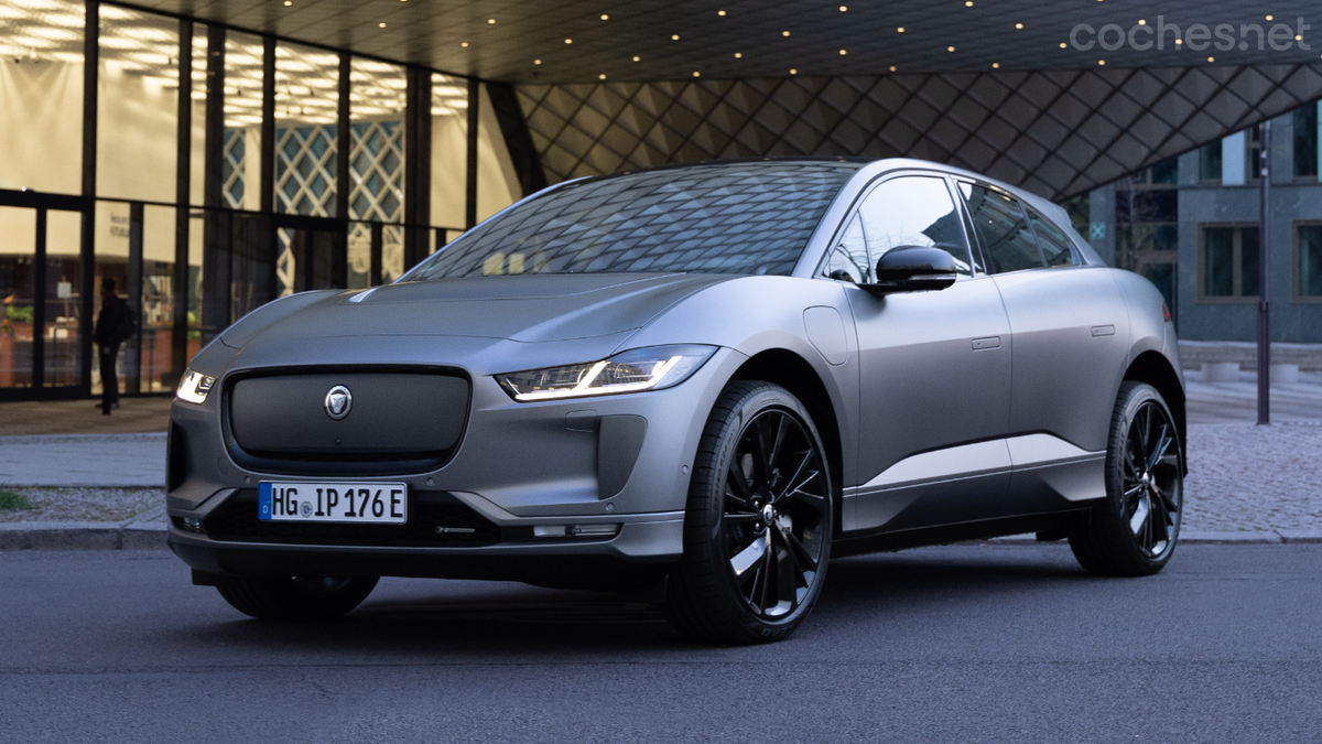 El Jaguar I-Pace será el eslabón entre la antigua y la nueva Jaguar. Primer eléctrico de la marca, será el último modelo actual en desaparecer.