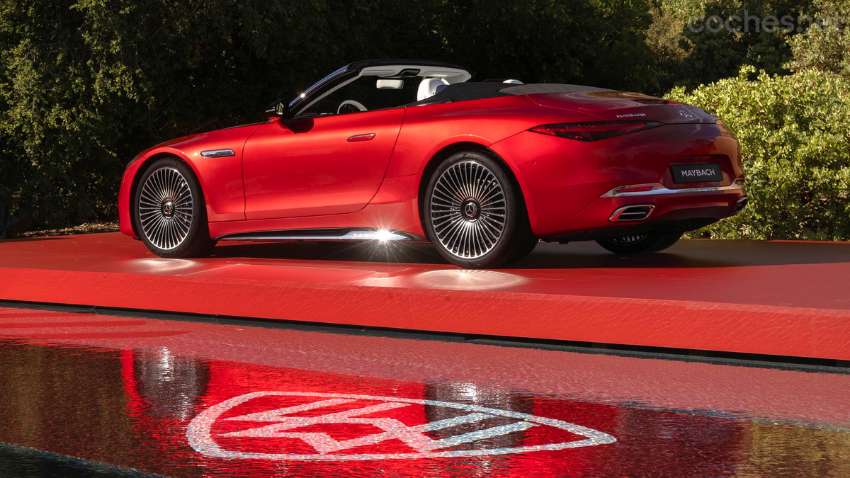 El fastuoso descapotable alemán se presenta con todo el lujo que se espera de Maybach y con detalles que lo distinguen de un "simple" Mercedes-AMG SL.