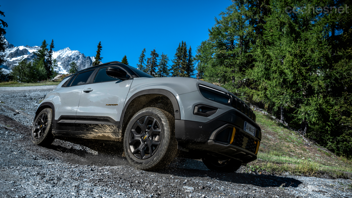 Esta será, sin duda, la versión con mejor desempeño fuera del asfalto de la gama del Jeep Avenger