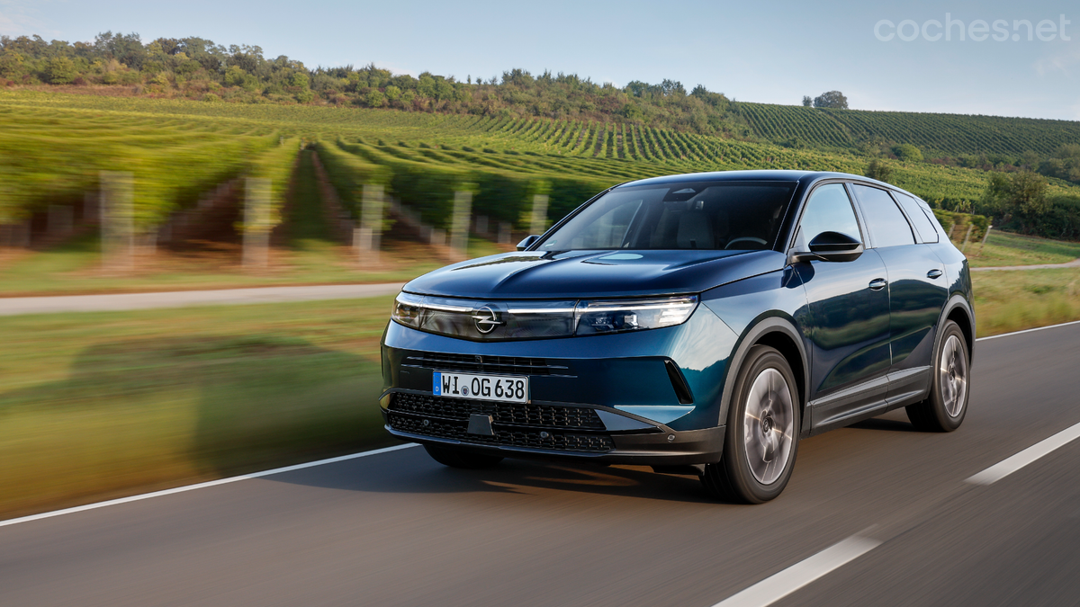 Hemos conducido por primera vez el nuevo Opel Grandland con motivo de su presentación dinámica internacional.