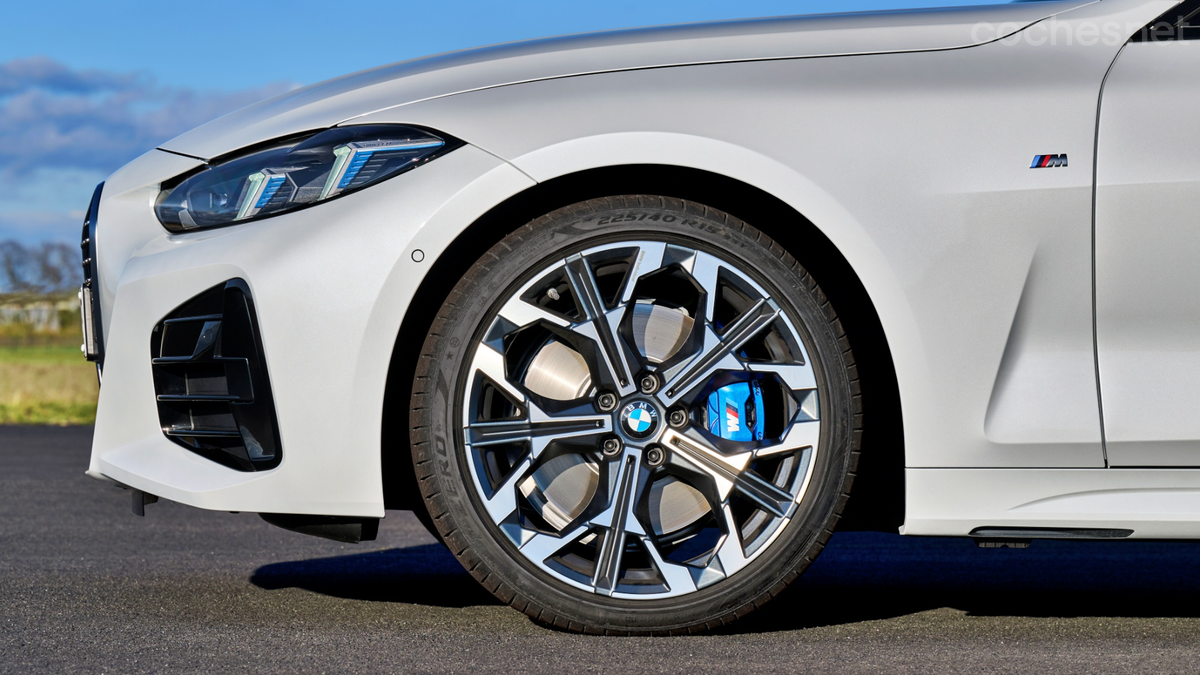 Las versiones M Performance cuentan con motores más potentes, aerodinámica optimizada y chasis más deportivo.