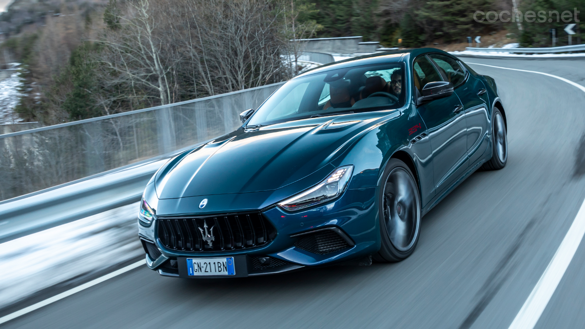 La alergia del mercado actual a las berlinas ha impedido que Maserati le diera "Folgore" al Ghibli.
