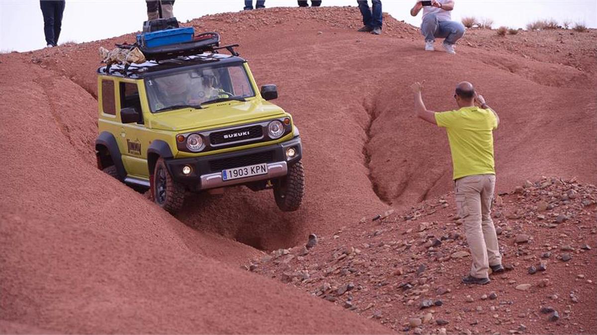 Pequeño pero poderoso: el Suzuki Jimny demuestra que el tamaño no importa en el mundo del 4x4.