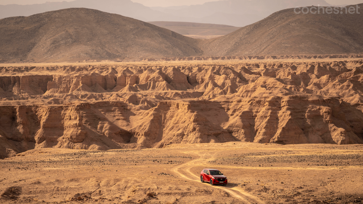 El modo off-road adecúa la transmisión del coche a la circulación en pista. Si esta es buena, solo hay que tener cuidado con los neumáticos.