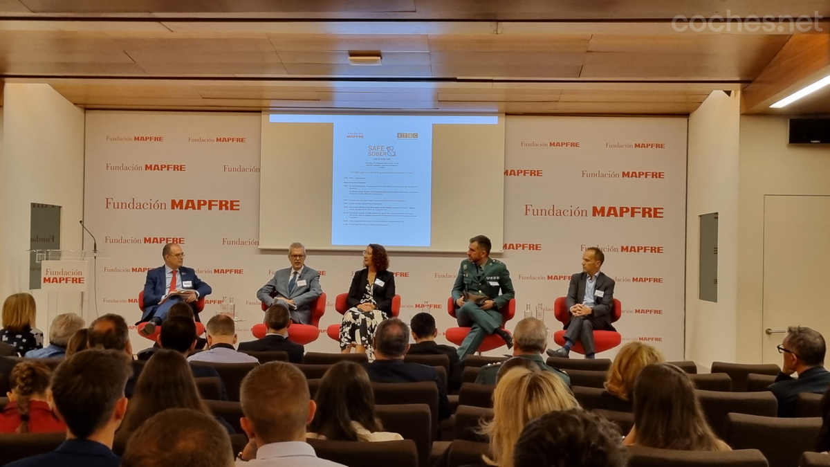 La Fundación Mapfre en colaboración con el Consejo Europeo de Seguridad en el Transporte (ETSC) ha organizado una jornada para analizar medidas que reduzcan la presencia de alcohol al volante.