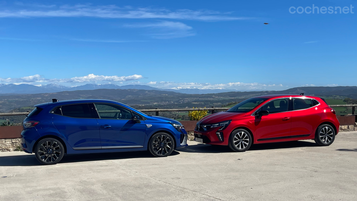 Tanto el Clio como el Colt están disponibles con las motorizaciones probadas: la de gasolina de 90 CV y la híbrida de 143 CV. 