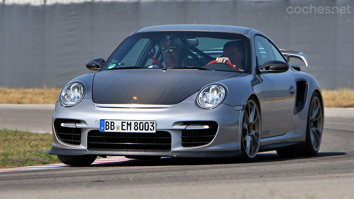 En 2011 se presentó el Porsche 911 GT2 RS (997) con sus impresionantes 620 CV. Se convirtió en el Porsche más potente del momento.