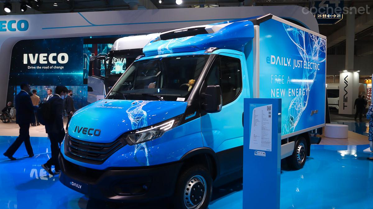 Detalle del stand de IVECO en 2022. 