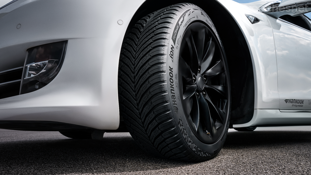 A la venta el primer neumático 'all season' de Hankook para coches eléctricos