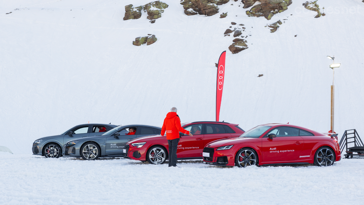 En el Audi night winter experience podrás conducir modelos de la gama RS y eléctricos de la gama e-tron