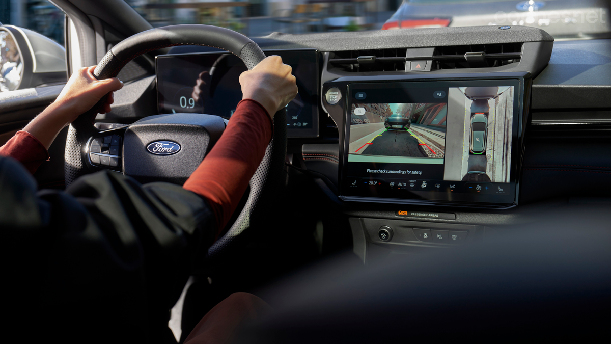 Las cámaras que proporcionan una visión cenital del vehículo están disponibles en el renovado Ford Puma.