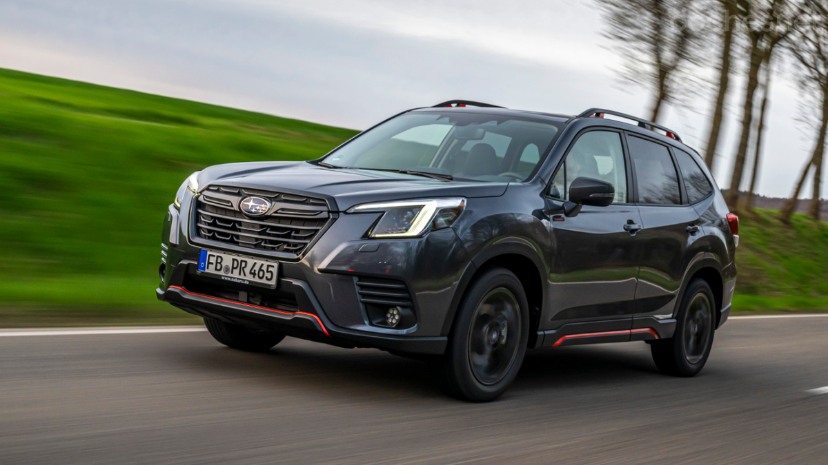 Pocos coches más desconocidos y, al mismo tiempo, tan funcionales e interesantes como el incombustible Subaru Forester, ahora híbrido y con etiqueta ECO.