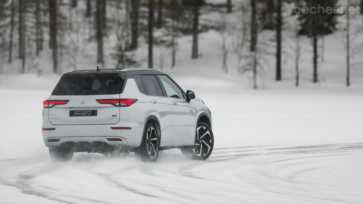 Puesto que solo pudimos conducir el coche sobre hielo, deberemos esperar a una prueba más adelante para valorar su comportamiento dinámico en asfalto.