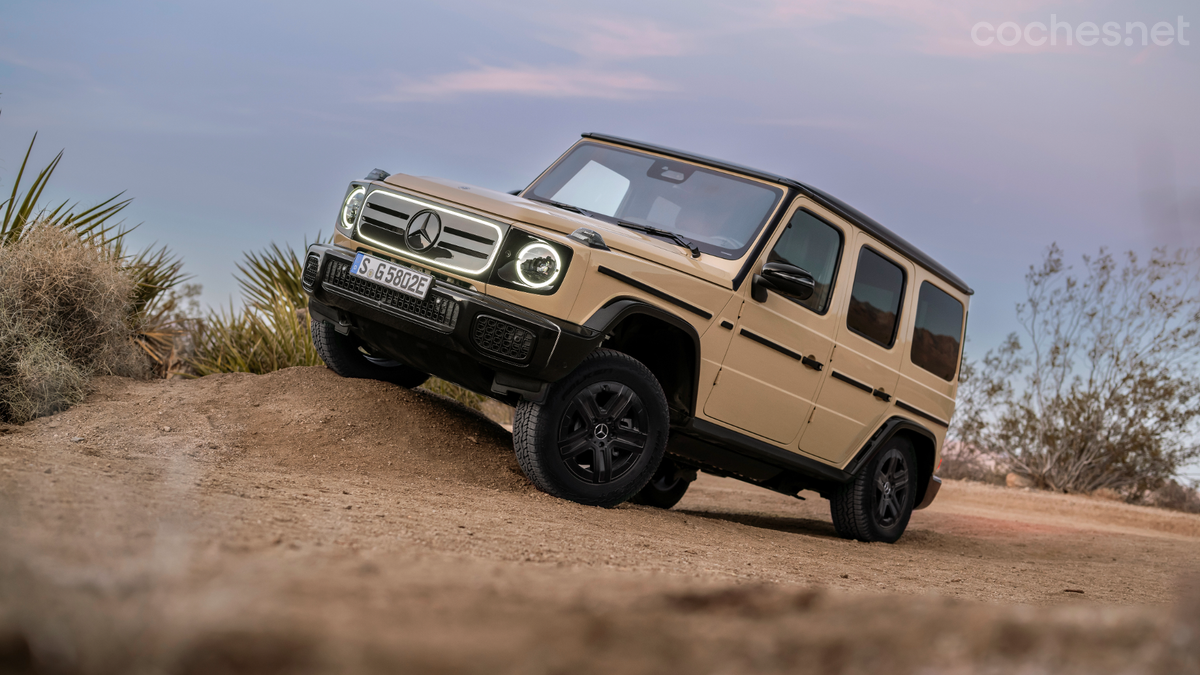 La versión eléctrica cuenta con tres funciones off-road adicionales: G-Steering, G-Turn y un sistema automático de marcha lenta con 3 velocidades