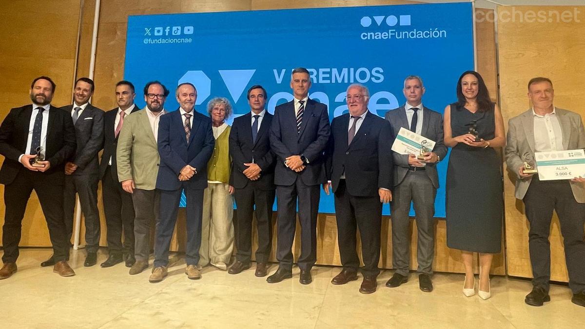 La gala de los V Premios de la Fundación CNAE tuvo lugar en el espacio Bertelsmann, en Madrid, y contó con representantes del sector del motor y de la seguridad vial.