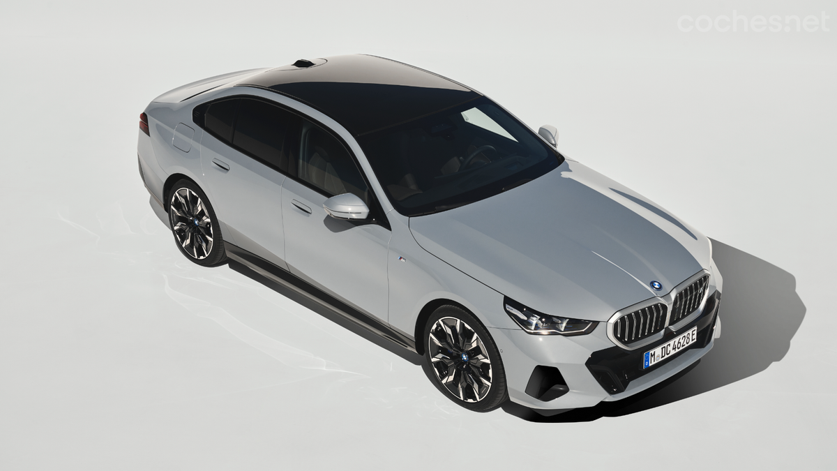 La nueva generación del BMW Serie 5 arranca en 60.000 euros de precio. Precisamente en la versión diésel de 520d.