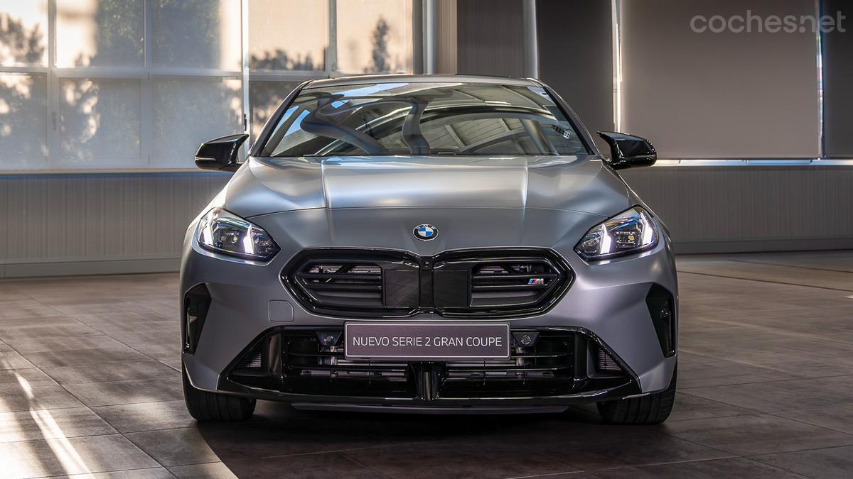 En el frontal comienza el despliegue aerodinámico del nuevo BMW Serie 2 Gran Coupé 2025.