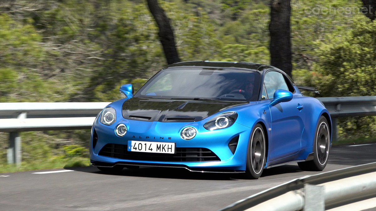 La frenada, infatigable y muy fácil de modular, es otra de las virtudes del Alpine A110 R.